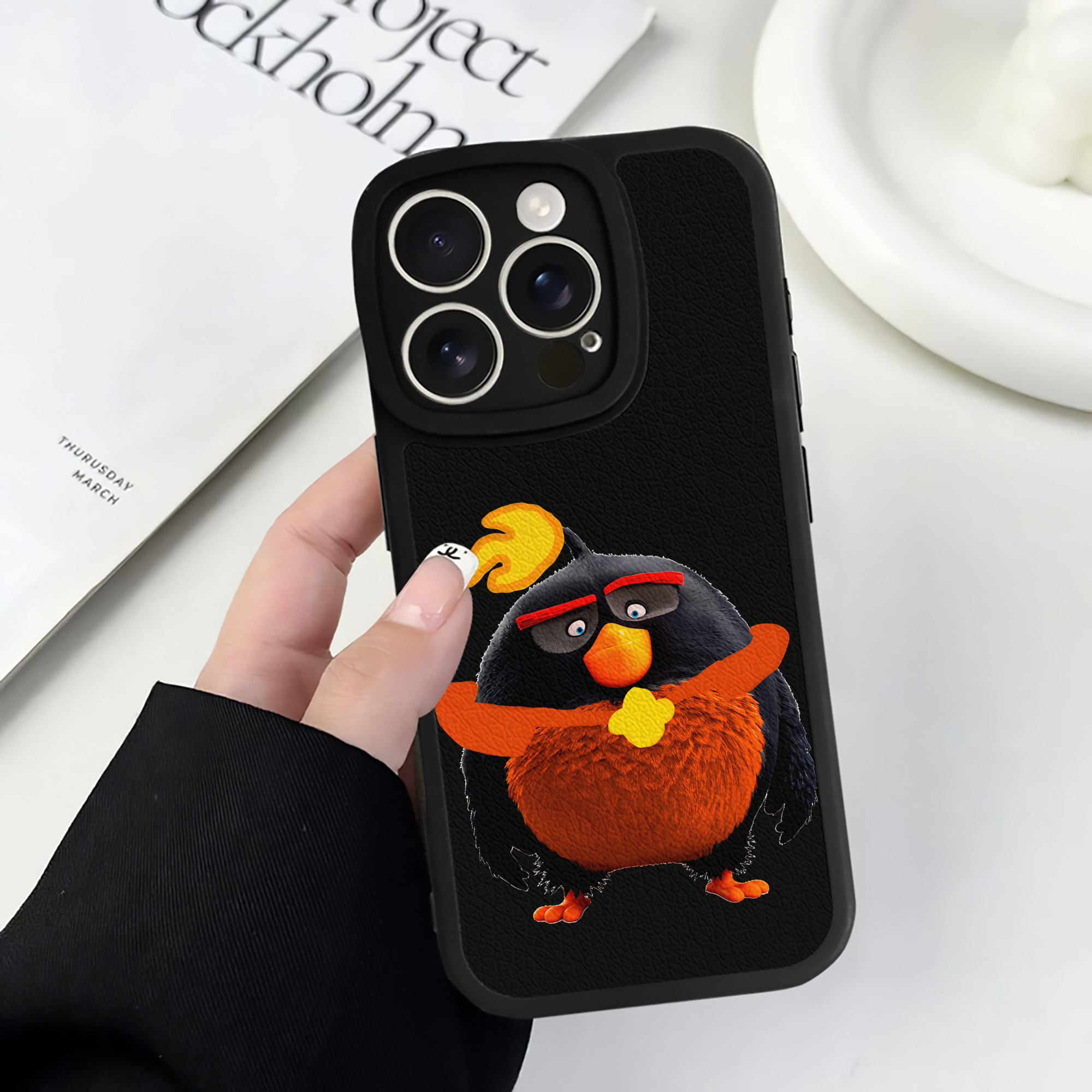 （画像用） Angry Birds アングリーバード 【iPhone 16シリーズ対応】シリコンスマホケース（レザー調） 材質：シリコン